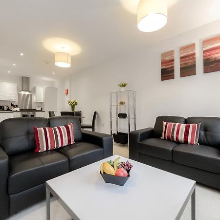 Roomspace Serviced Apartments - Nouvelle House サットン エクステリア 写真